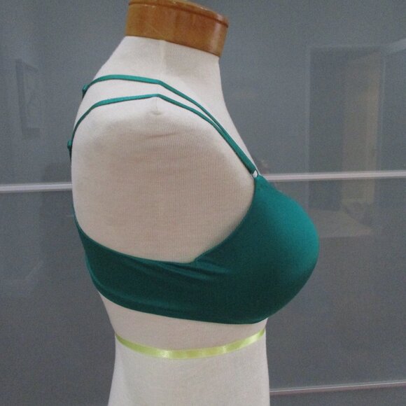 Victoria's Secret "So Obsessed By Victoria's Secret" Front Clasp Bra - Picture 5 of 8